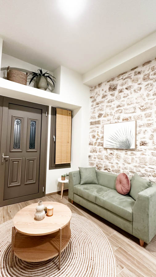 Ανακαινιση  Airbnb Ioannina