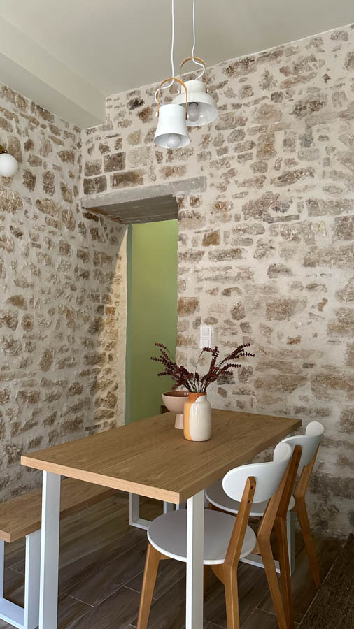 Ανακαινιση  Airbnb Ioannina